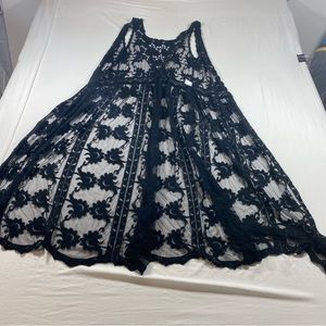 Wild Heart Tunic Woman’s Medium Black lace long line open Tunic Swimsuit Coverup